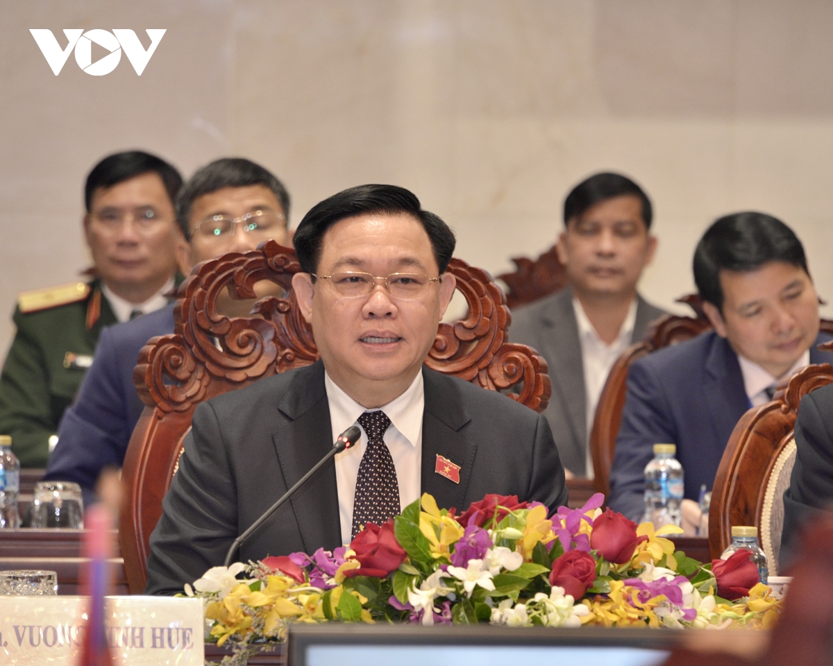 Hội đàm giữa Chủ tịch Quốc hội Việt Nam và Lào: Quan hệ hai nước có ý nghĩa sống còn