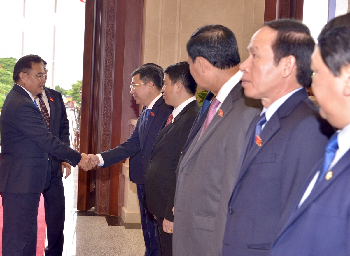 Hội đàm giữa Chủ tịch Quốc hội Việt Nam và Lào: Quan hệ hai nước có ý nghĩa sống còn