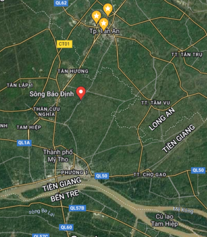 Bên những dòng kênh đào huyền thoại
