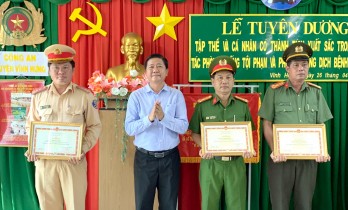 Công an Vĩnh Hưng: Nhiều thành tích trong phòng, chống tội phạm và dịch Covid-19 Công an Vĩnh Hưng: Nhiều thành tích trong phòng, chống tội phạm và dịch Covid-19