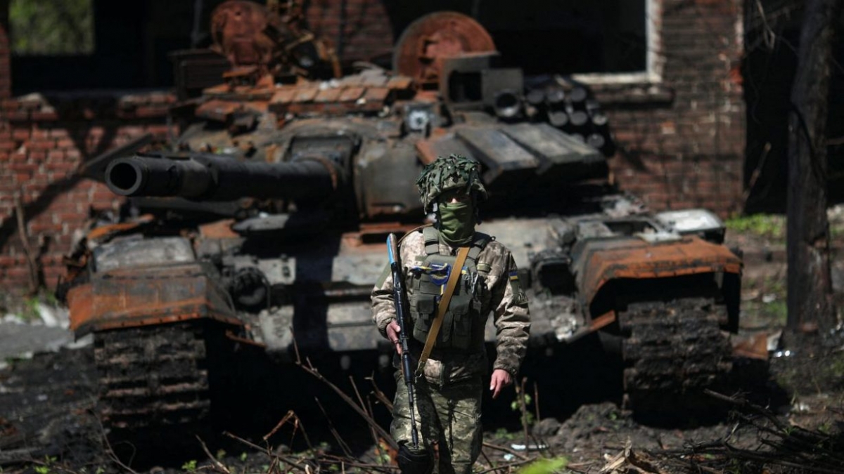 Binh lính Ukraine ở Kharkiv ngày 5/5. Ảnh: Reuters