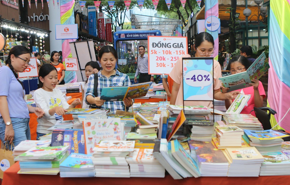 Nhức nhối thực trạng sách giả, sách lậu trên không gian mạng