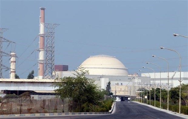 Quang cảnh bên ngoài cơ sở hạt nhân Bushehr ở Iran. (Ảnh: AFP/TTXVN)