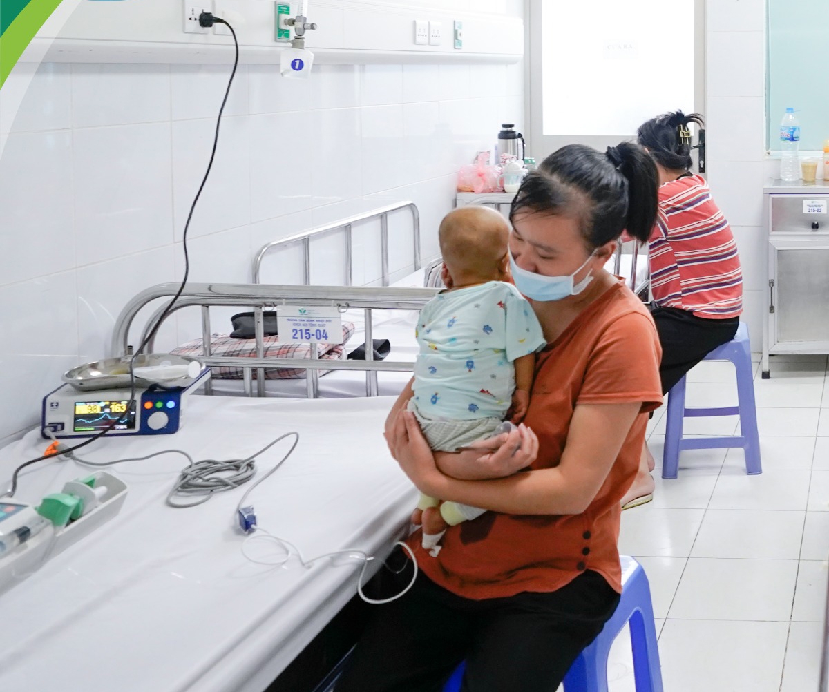Dấu hiệu nhận biết trẻ mắc bệnh tay chân miệng biến chứng nặng