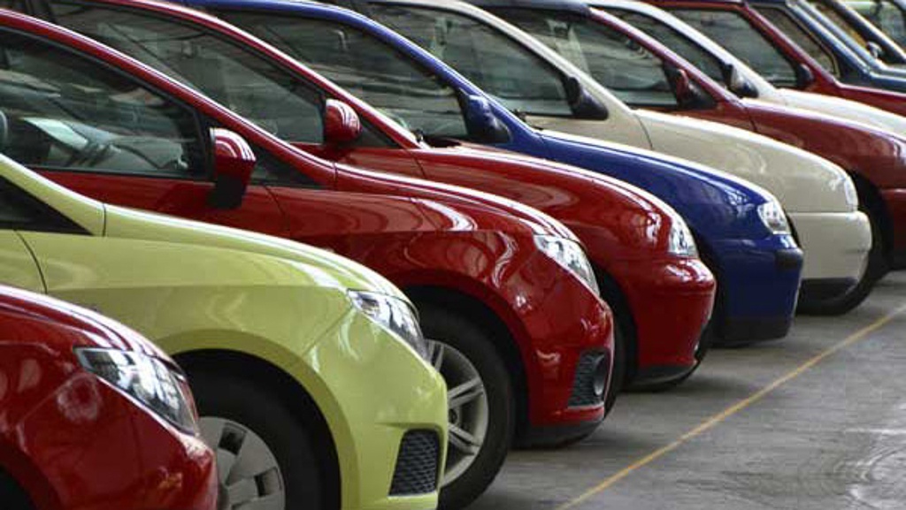 Màu sắc của một chiếc xe là một trong những yếu tố được cân nhắc khi người mua ô tô quyết định lựa chọn kiểu dáng và sản phẩm. Ảnh ISEECARS