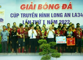 Tuyển trẻ thị xã Kiến Tường vô địch giải bóng đá Cúp Truyền hình Long An