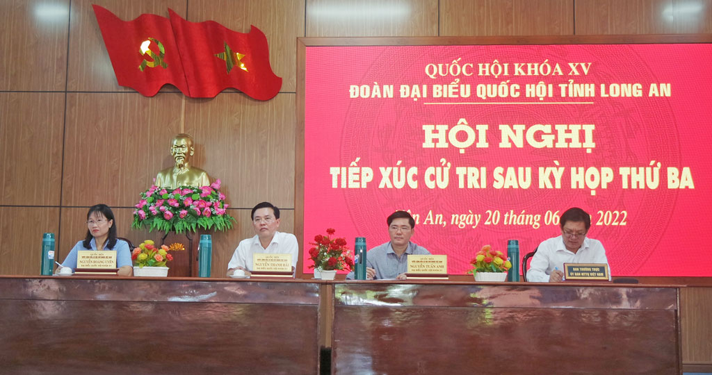 Cử tri TP.Tân An quan tâm tình hình đấu thầu thuốc, mua sắm trang thiết bị y tế