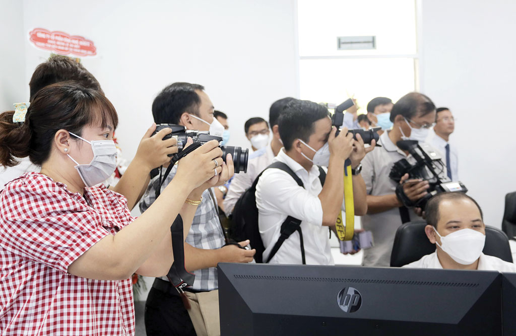 Báo chí với sứ mệnh 'phò chính, trừ tà'