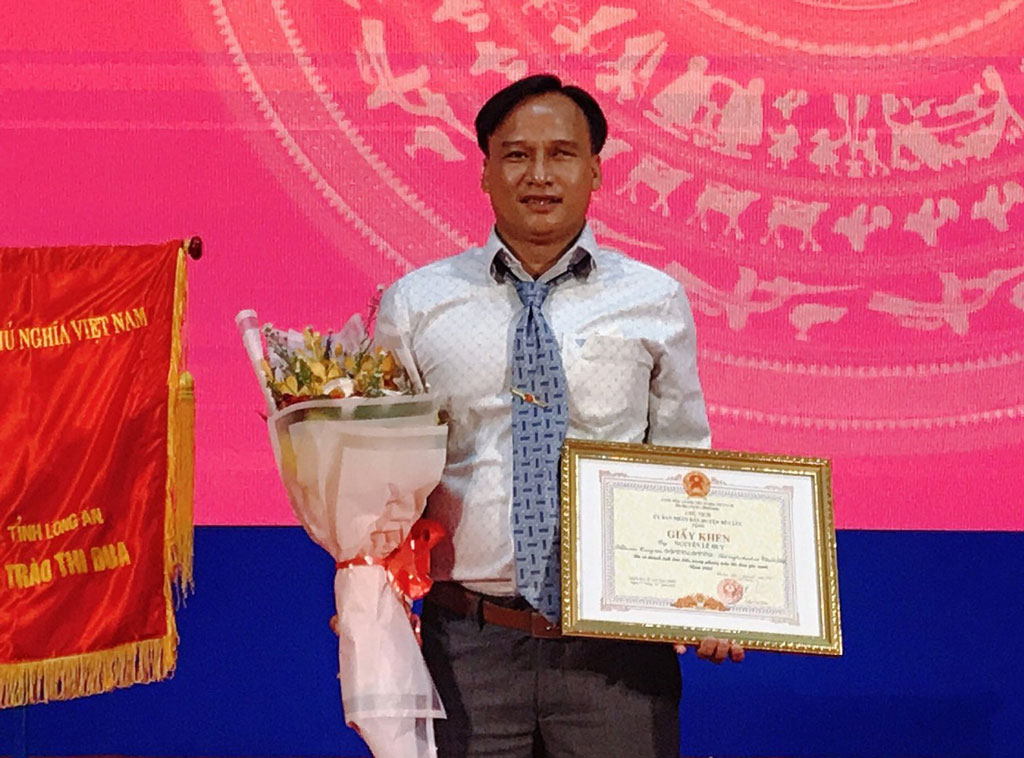 Người đưa tin thầm lặng