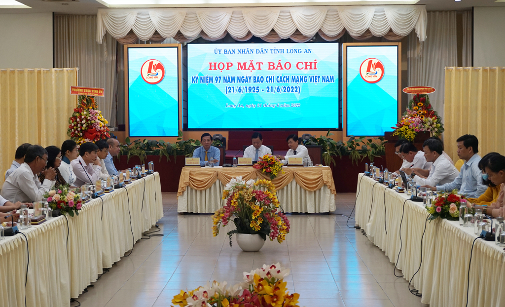 UBND tỉnh Long An họp mặt kỷ niệm 97 năm ngày Báo chí cách mạng Việt Nam
