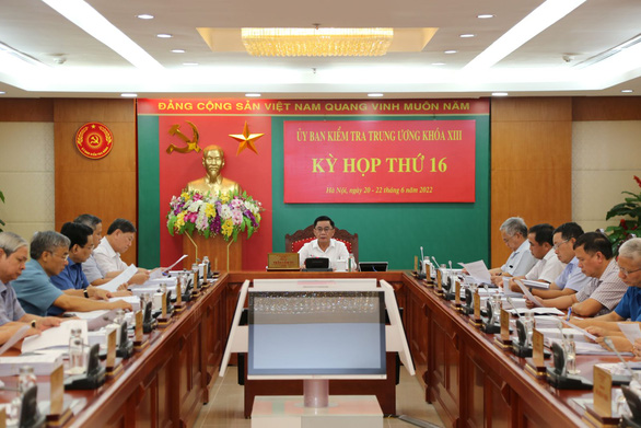 Cảnh cáo Ban Thường vụ Đảng ủy Văn phòng UBND TP.HCM nhiệm kỳ 2015-2020