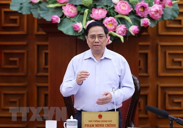 Khẩn trương xử lý tình trạng thiếu thuốc, vật tư y tế và nhân lực y tế Thủ tướng Phạm Minh Chính chủ trì cuộc họp về việc cung ứng thuốc, vật tư y tế và giải pháp bảo đảm nguồn nhân lực cho ngành y tế. (Ảnh: Dương Giang/TTXVN)