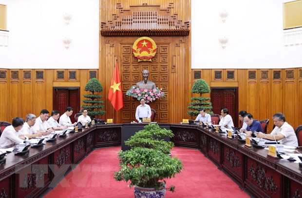 Khẩn trương xử lý tình trạng thiếu thuốc, vật tư y tế và nhân lực y tế