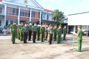 Thủ Thừa ra quân thực hiện cao điểm kiểm tra, xử lý các hành vi vi phạm trật tự, an toàn giao thông