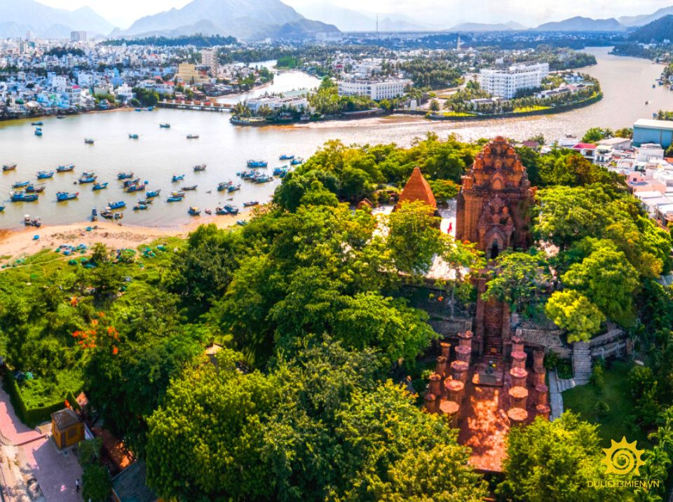 Khám phá 5 điểm đến nổi bật trên bản đồ du lịch Việt Nam hè 2022!