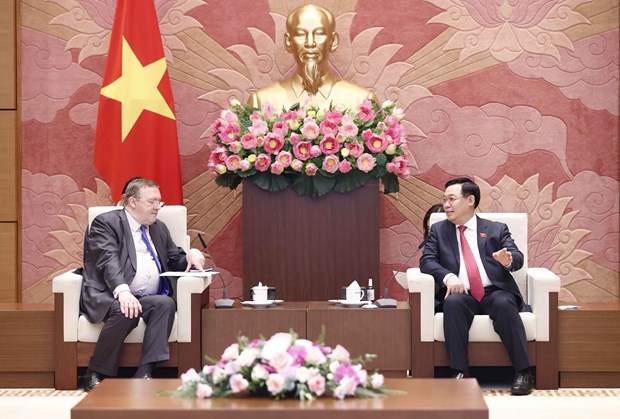Chủ tịch Quốc hội Vương Đình Huệ tiếp Đại sứ Hungary tại Việt Nam Ory Csaba. (Ảnh: Doãn Tấn/TTXVN)