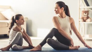 5 điều cha mẹ nên biết về yoga cho trẻ em