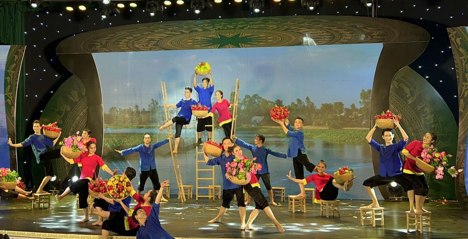 Biên đạo múa Phong Nguyễn - Từ người không có định hướng tương lai đến biên đạo múa tài năng
