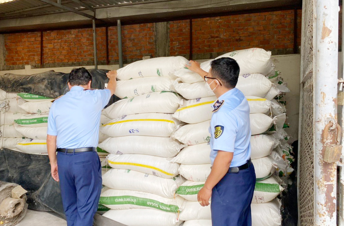 Tập trung lực lượng kiềm chế buôn lậu, gian lận thương mại Lực lượng Quản lý thị trường tỉnh bắt giữ nhiều vụ nhập lậu đường cát qua biên giới