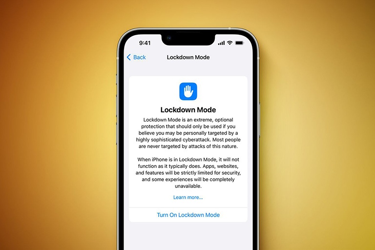 Lockdown Mode là một tính năng bảo mật được Apple triển khai trên iOS 16. Chụp màn hình Macrumors