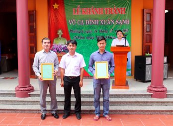 Trên 1 tỉ đồng xây dựng võ ca và cổng Đình Xuân Sanh