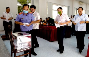 Tân Hưng: Sắp xếp tổ chức, bộ máy gắn với tinh giản biên chế và cơ cấu lại đội ngũ cán bộ Tân Hưng: Sắp xếp tổ chức, bộ máy gắn với tinh giản biên chế và cơ cấu lại đội ngũ cán bộ