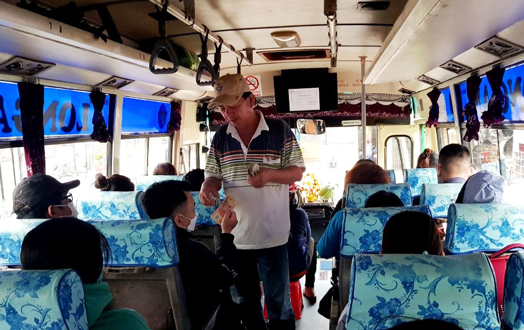 Giá xăng, dầu giảm sâu, giá hàng hóa vẫn 'án binh bất động'