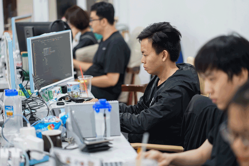 Phát huy sức mạnh tuyển dụng online trong 'cơn khát' nhân lực tại Hà Nội cùng vieclamhanoi.vn