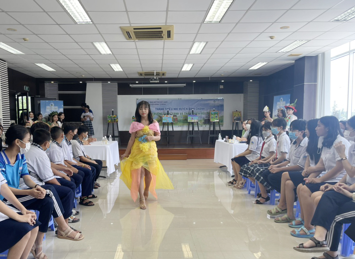 Chương trình ‘Ngày hội môi trường - trồng cây, vẽ tranh - thiết kế thời trang’ tại VWS