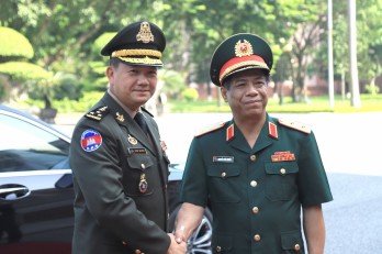 Đại tướng Hun Manet dẫn đầu đoàn quân sự cấp cao Campuchia thăm Việt Nam