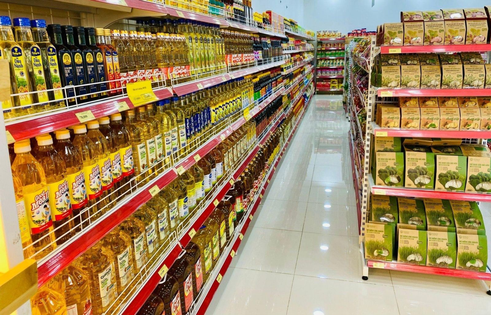  In July, retail sales of goods reached VND 42,262 billion 