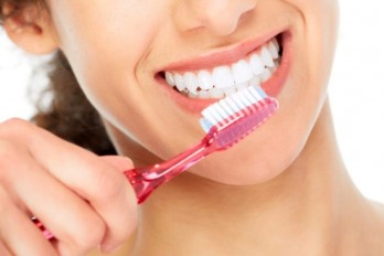 Điều gì xảy ra khi bạn không đánh răng vào ban đêm?