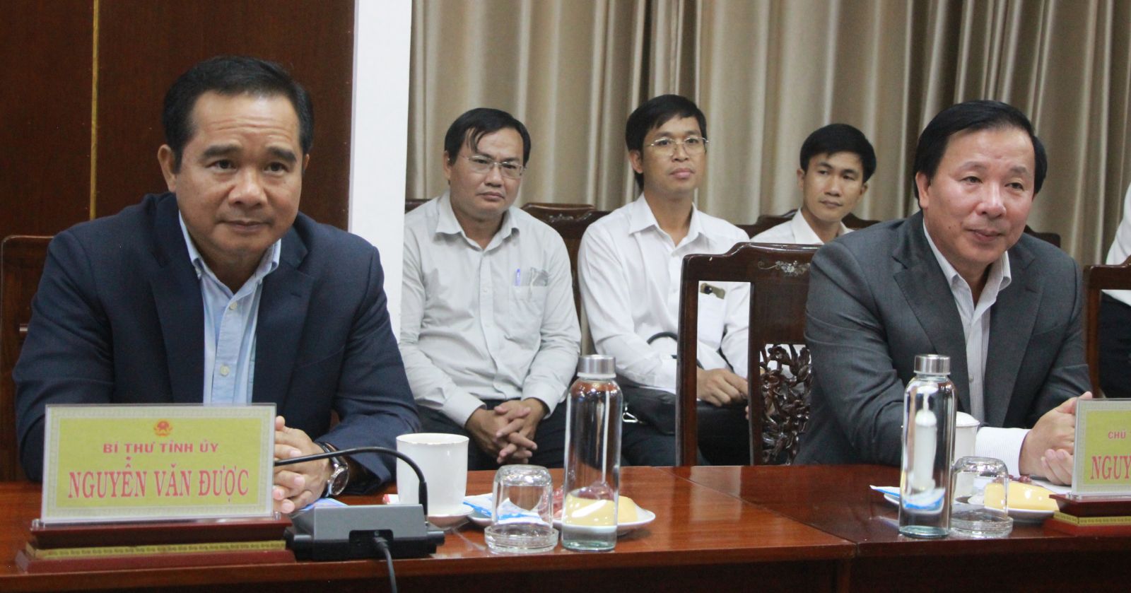 Long An will have a modern multi-purpose complex Secretary of the Provincial Party Committee, Chairman of the Provincial People's Council - Nguyen Van Duoc, Chairman of the Provincial People's Committee - Nguyen Van Ut attend the signing ceremony