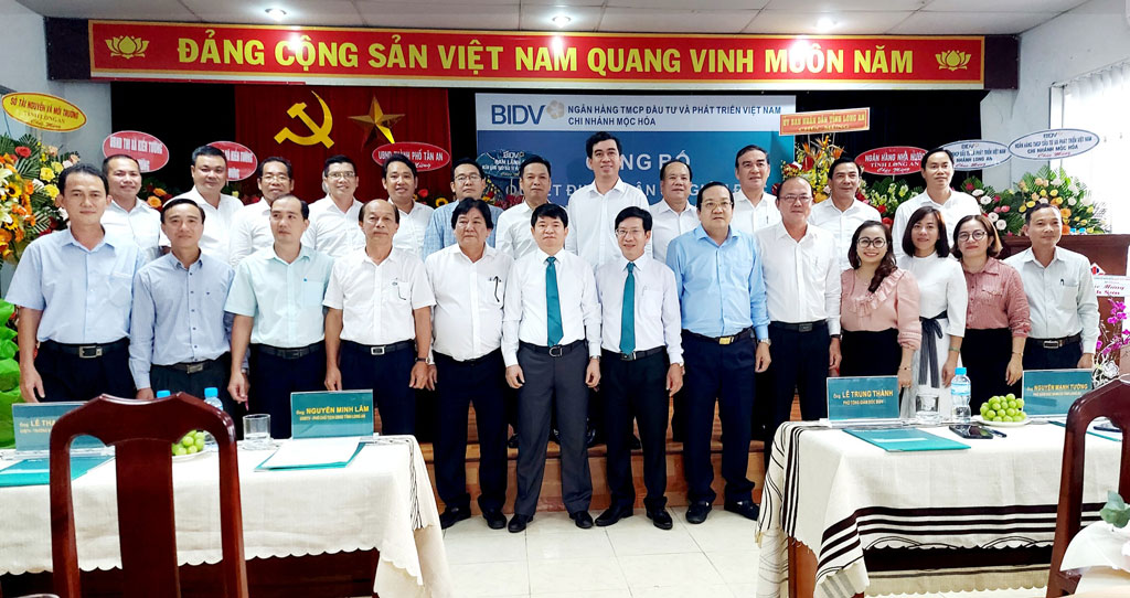 Ông Nguyễn Minh Sơn giữ chức vụ Giám đốc BIDV Chi nhánh Mộc Hóa