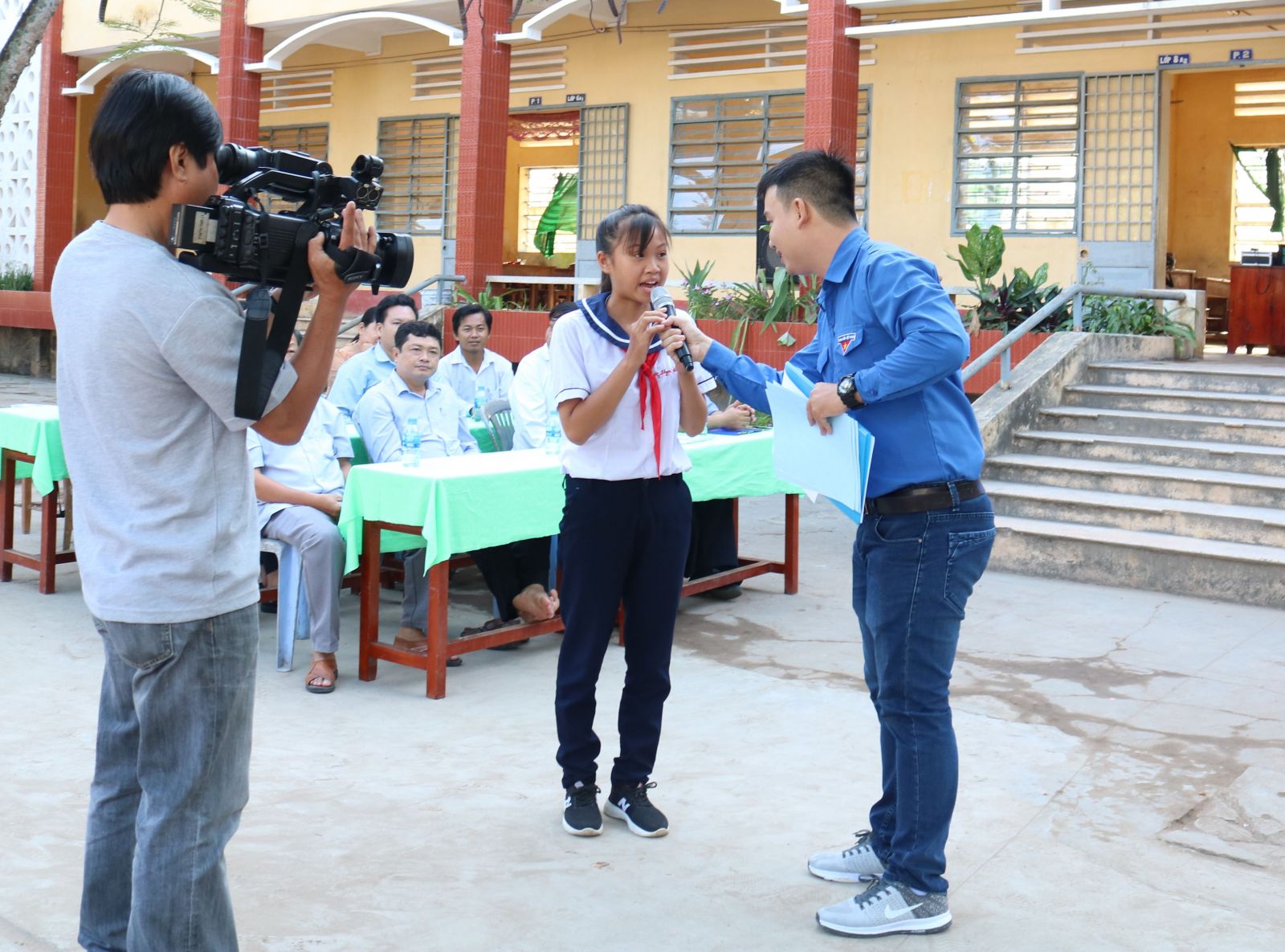Đẩy mạnh tuyên truyền sử dụng điện tiết kiệm và an toàn