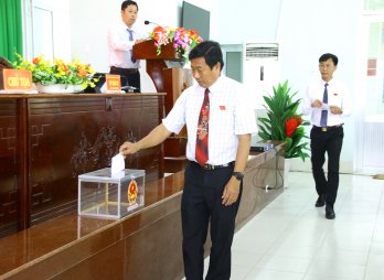 HĐND huyện Tân Trụ tổ chức Kỳ họp thứ 8