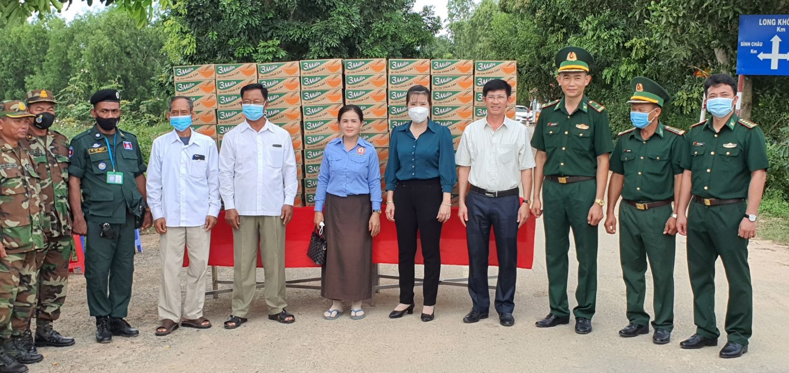 Strengthening external information activities