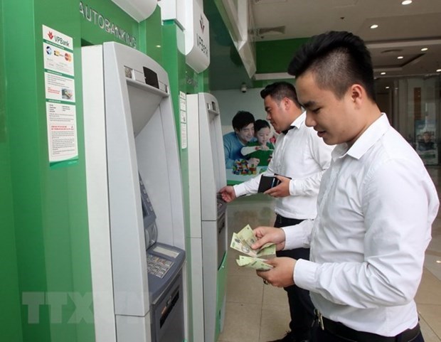 Điều chỉnh tiền lương cơ sở: Tăng bao nhiêu và khi nào là hợp lý?