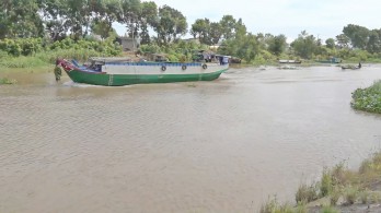 Tân Hưng: Nước lũ tràn đồng, nông dân phấn khởi Tân Hưng: Nước lũ tràn đồng, nông dân phấn khởi