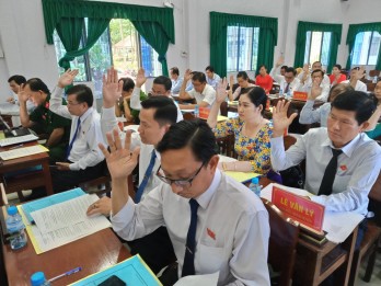 HĐND huyện Thạnh Hóa khóa VII tổ chức Kỳ họp lần thứ tám HĐND huyện Thạnh Hóa khóa VII tổ chức Kỳ họp lần thứ tám