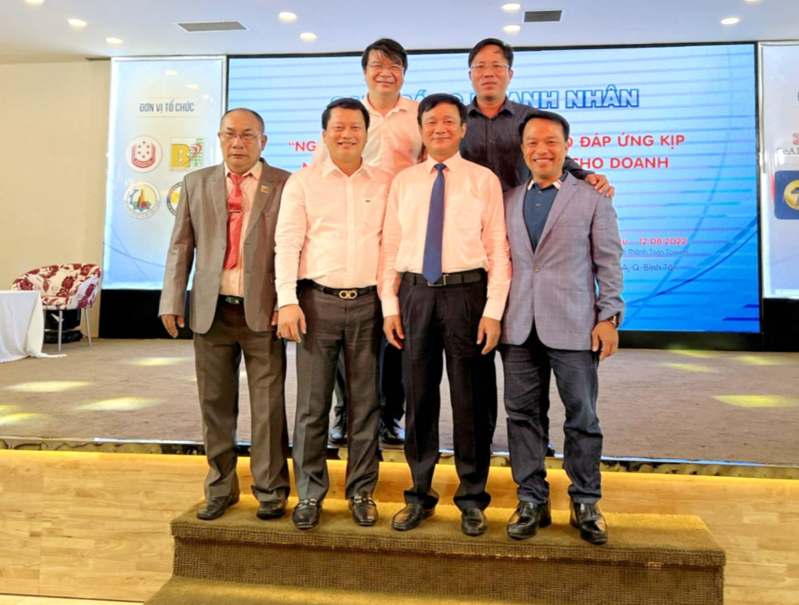 Doanh nhân trẻ Việt Nam tiêu biểu 2022