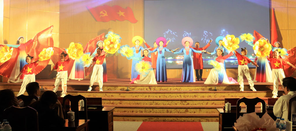 Hội thi Văn nghệ quần chúng với chủ đề 'Nông thôn mới'