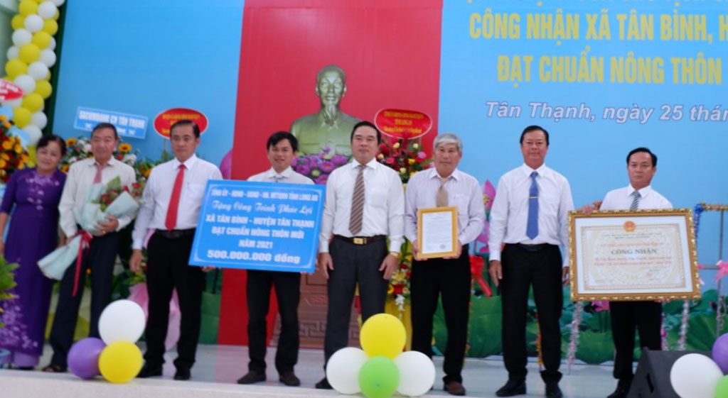 Tân Thạnh: 11/12 xã đạt chuẩn nông thôn mới