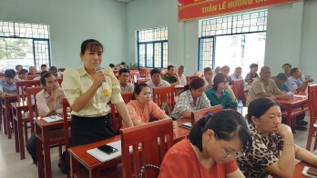 Cử tri Thạnh Hóa quan tâm kiến nghị nhiều vấn đề về dân sinh Cử tri Thạnh Hóa quan tâm kiến nghị nhiều vấn đề về dân sinh