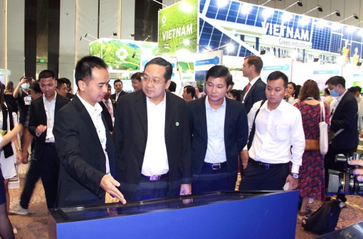 Vice Chairman of the Provincial People's Committee - Nguyen Minh Lam participated in 2022 Green Economy Forum and Exhibition