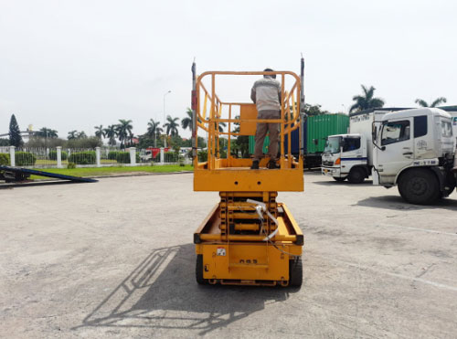 Dịch vụ cho thuê xe nâng người nở rộ tại Long An