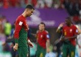 Ronaldo lủi thủi bỏ về phòng thay đồ khi đồng đội ăn mừng chiến thắng