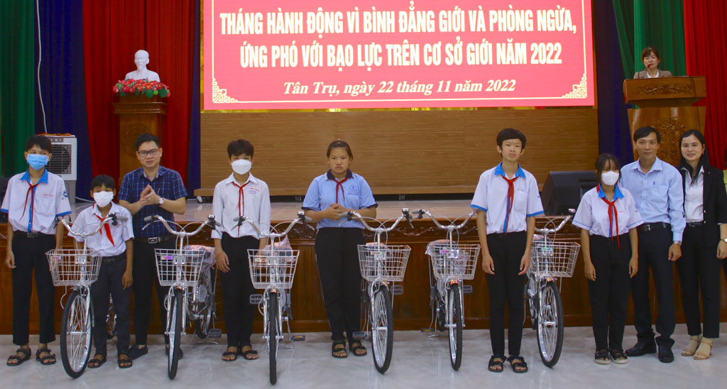 Tân Trụ nỗ lực giảm nghèo bền vững