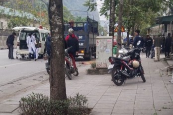 Lái xe máy đâm vào đuôi xe tải đỗ ven đường, nam thanh niên tử vong