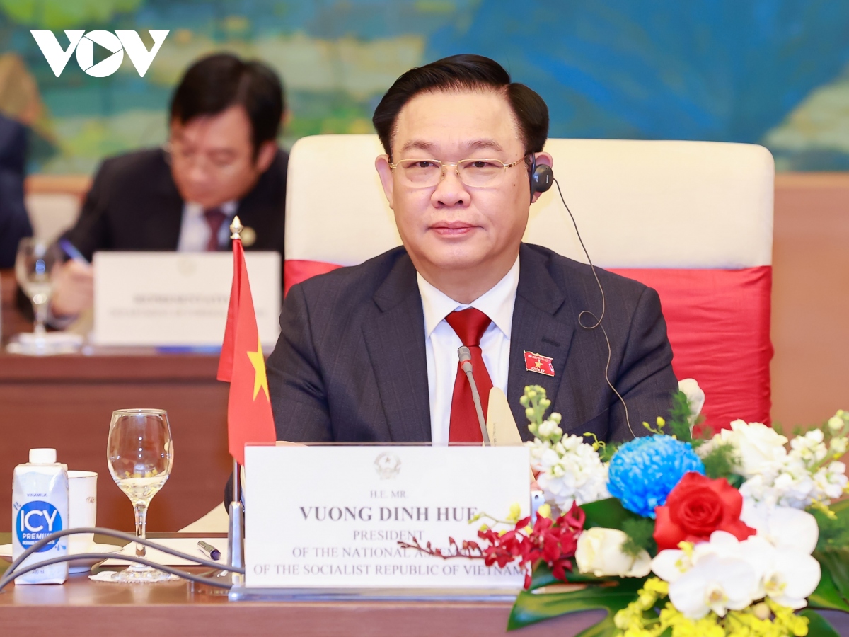 Chủ tịch Quốc hội Vương Đình Huệ hội đàm với Chủ tịch Quốc hội Hàn Quốc